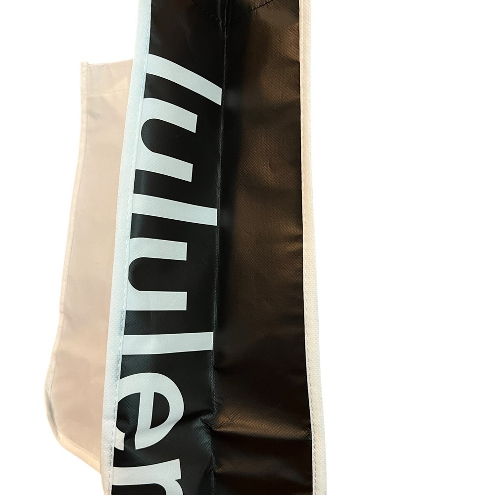 Lululemon Athletica Cream Tote Bag - Picture 4 of 4